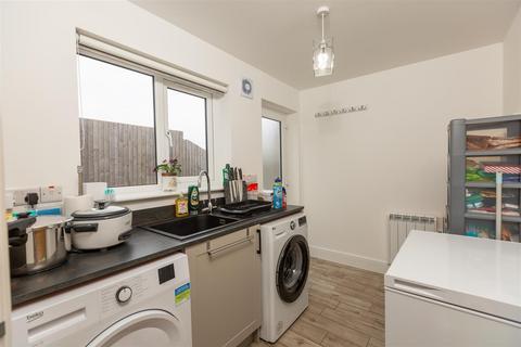 4 bedroom detached house for sale, Clos Clemment, Five Roads, Llanelli