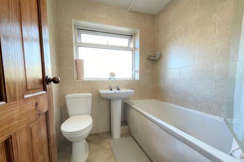 3 bedroom detached house to rent, Longwood Close, Leeds, West Yorkshire, LS17 8SP