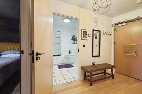 1 bedroom apartment for sale, Umbriel Place, London E13