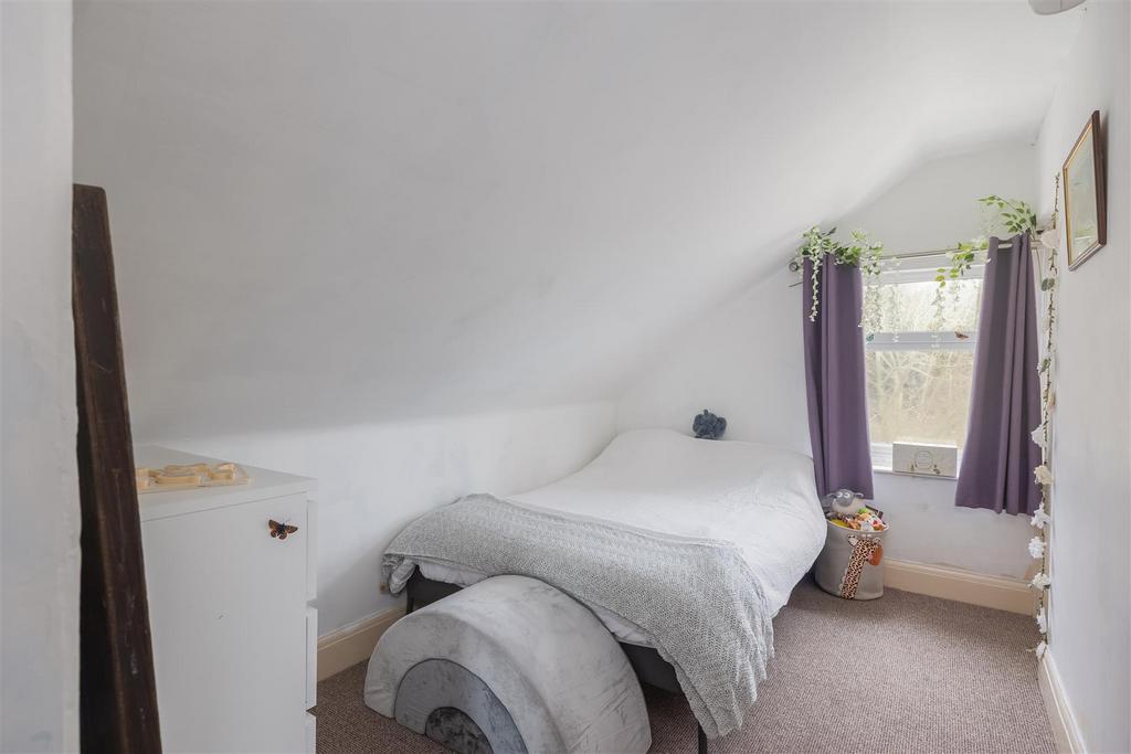Whitewall 22 Bedroom 2-1.jpg