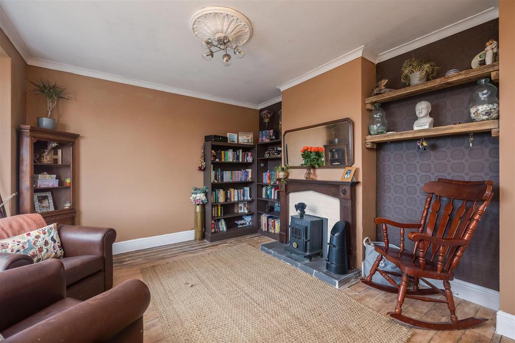 Whitewall 22 Sitting Room-2.jpg