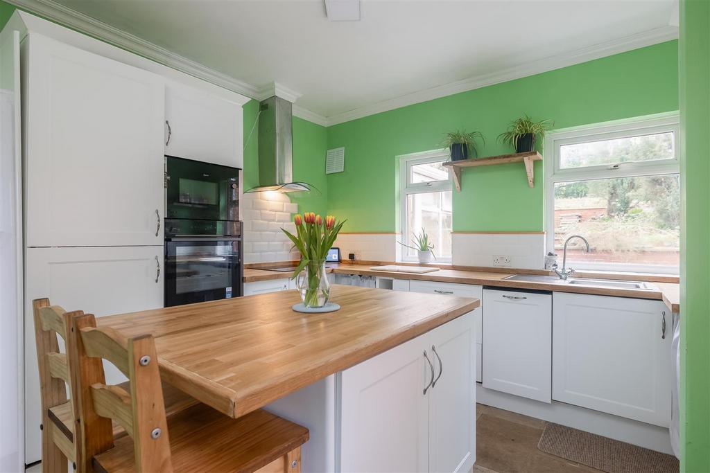 Whitewall 22 Kitchen-3.jpg