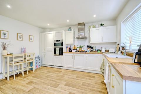 4 bedroom detached house for sale, Vinners Close, Amesbury, Salisbury