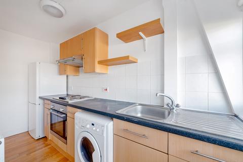 2 bedroom apartment to rent, Effra Road, London SW19