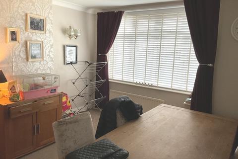 3 bedroom semi-detached house for sale, Kidderminster Road, Wall Heath, Kingswinford