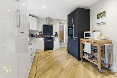 4 bedroom detached house for sale, Clyde Avenue, Evesham WR11