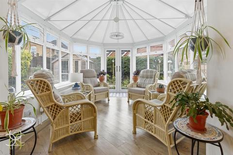 4 bedroom detached house for sale, Clyde Avenue, Evesham WR11