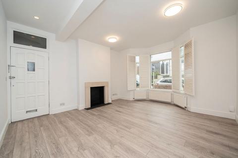 1 bedroom flat to rent, Carlton Road, London W4