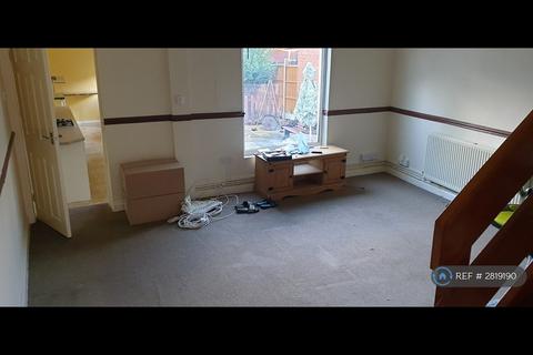 3 bedroom terraced house to rent, Prospect Road North, Redditch, B98