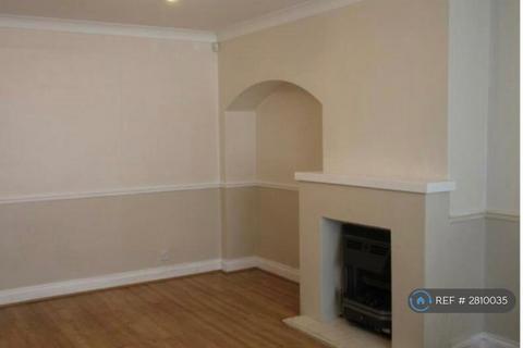 3 bedroom terraced house to rent, Lillechurch Road, Dagenham, RM8