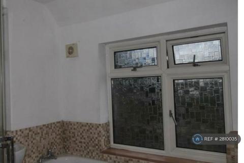 3 bedroom terraced house to rent, Lillechurch Road, Dagenham, RM8