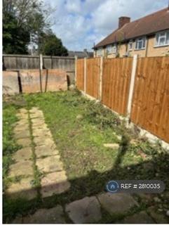 3 bedroom terraced house to rent, Lillechurch Road, Dagenham, RM8