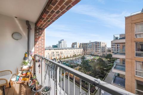 1 bedroom apartment for sale, Charles Darwin House, Canning Town, E16