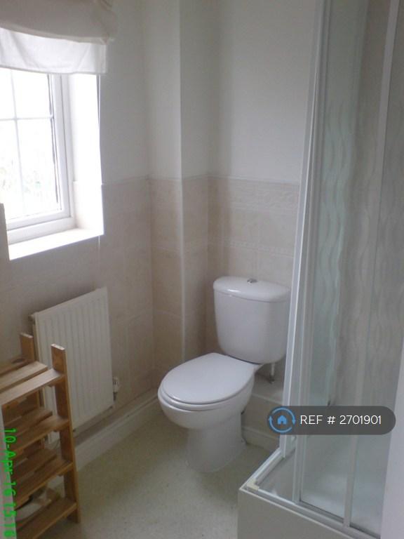 Ensuite To Master Bedroom