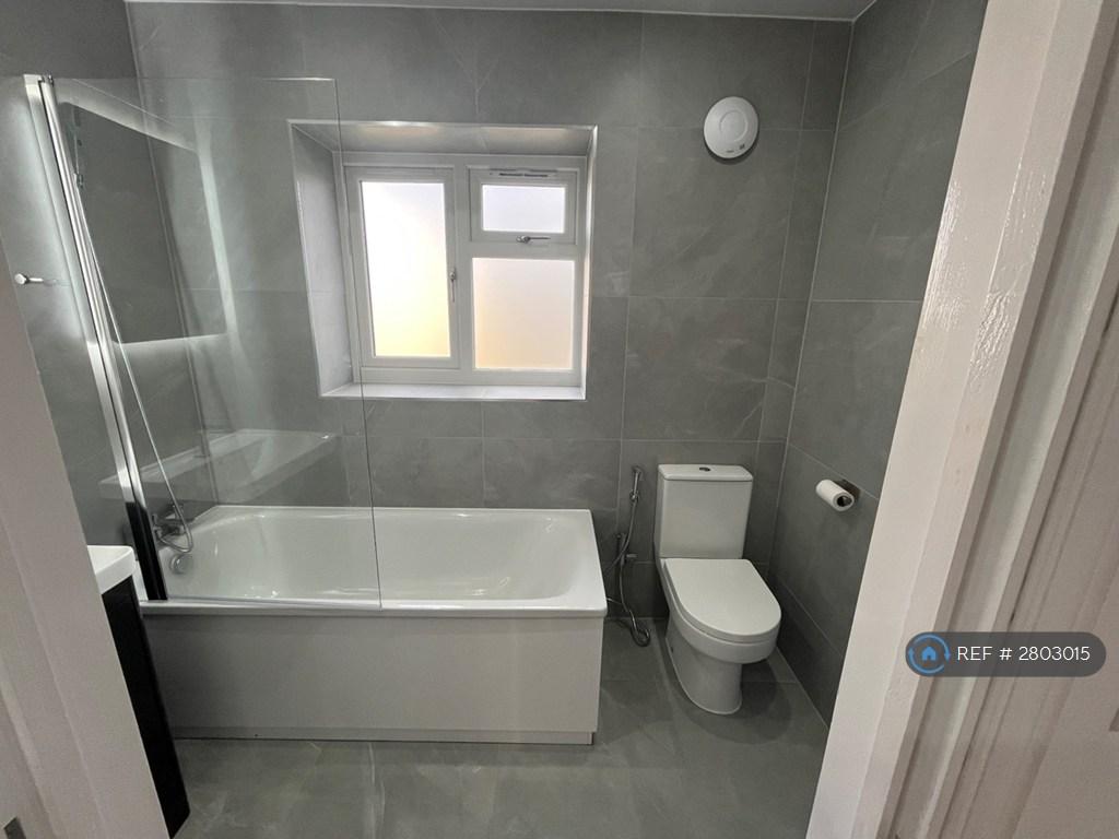 En-Suite Bath