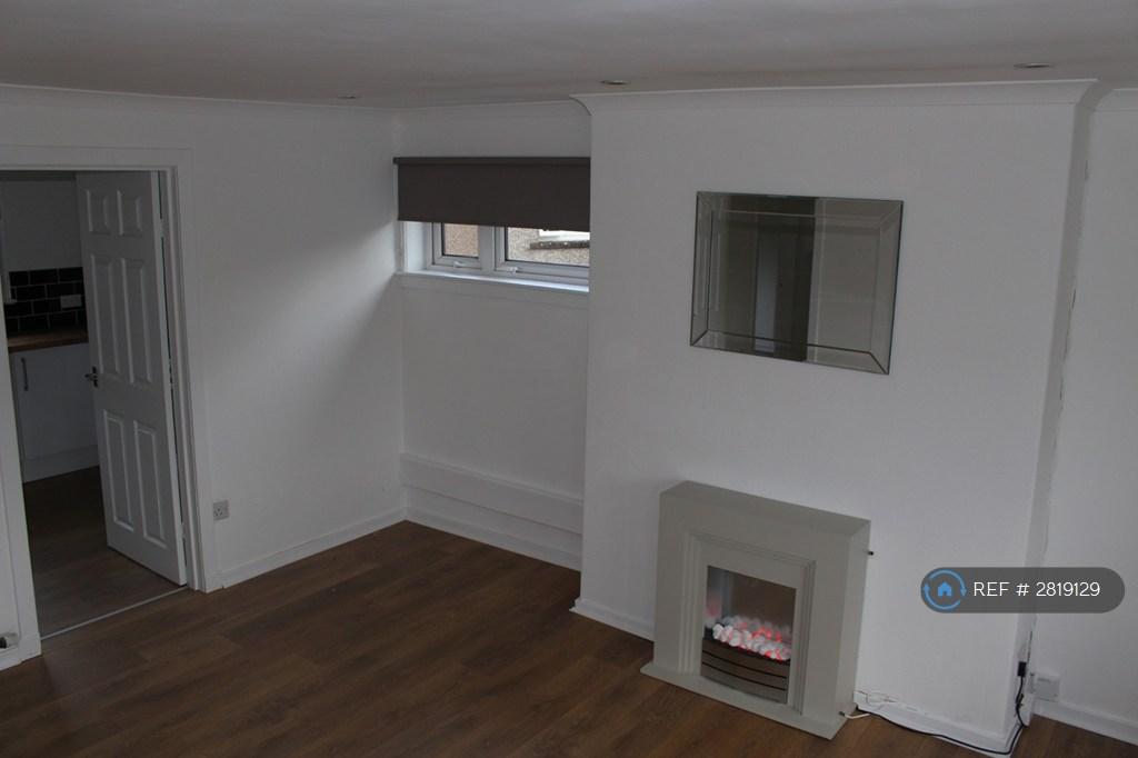 Lounge Into Kitchen