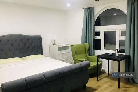 2 bedroom flat to rent, Ground Floor, London, NW6