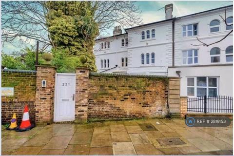 2 bedroom flat to rent, Ground Floor, London, NW6