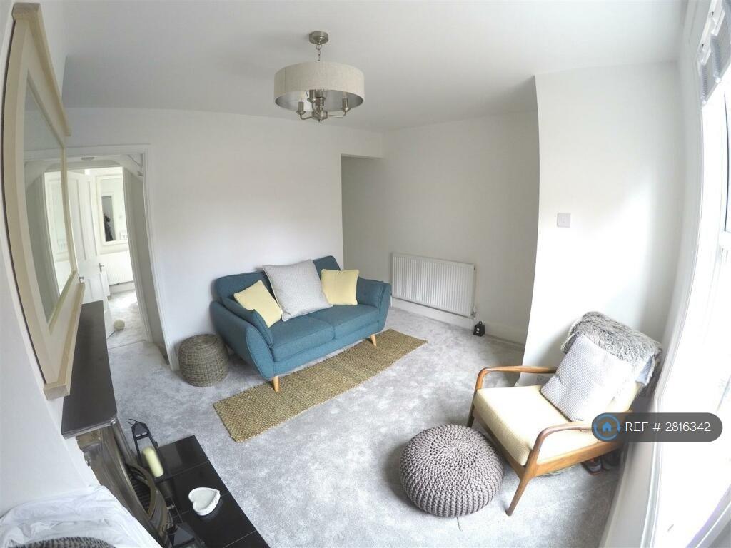 Sitting Room/Entrance Hall