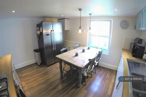 3 bedroom end of terrace house to rent, Gunnery Terrace, Leamington Spa, CV32