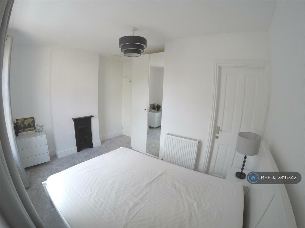 Front Double Bedroom