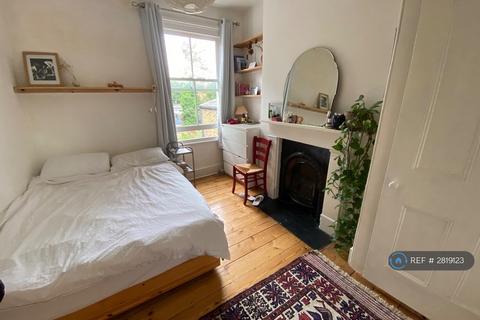 undefined, Clapton Passage, London, E5