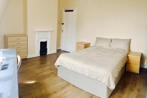 undefined, Teesdale Avenue, Isleworth TW7