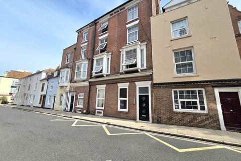 2 bedroom flat to rent, Kent Road, Southsea, PO5
