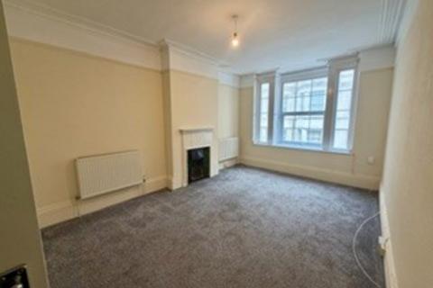 2 bedroom flat to rent, Kent Road, Southsea, PO5