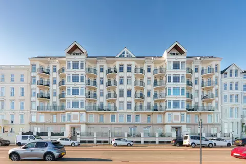 undefined, 60, Queens Apartments, Douglas