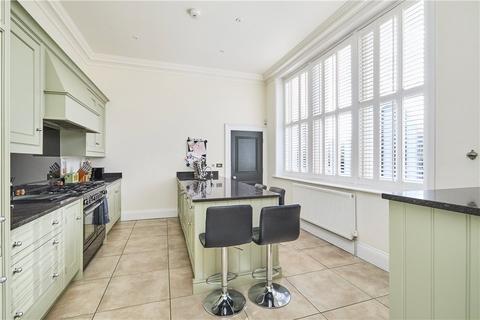4 bedroom end of terrace house for sale, Main Street, Burley in Wharfedale, Ilkley, West Yorkshire, LS29