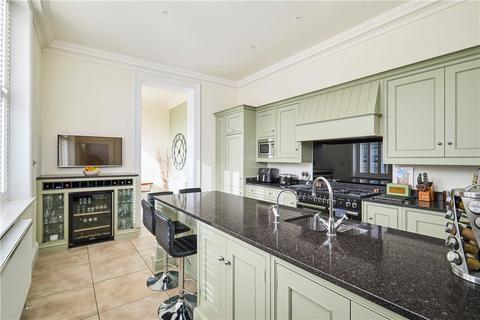 5 bedroom end of terrace house for sale, Main Street, Burley in Wharfedale, Ilkley, West Yorkshire, LS29