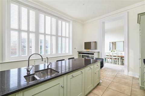 5 bedroom end of terrace house for sale, Main Street, Burley in Wharfedale, Ilkley, West Yorkshire, LS29