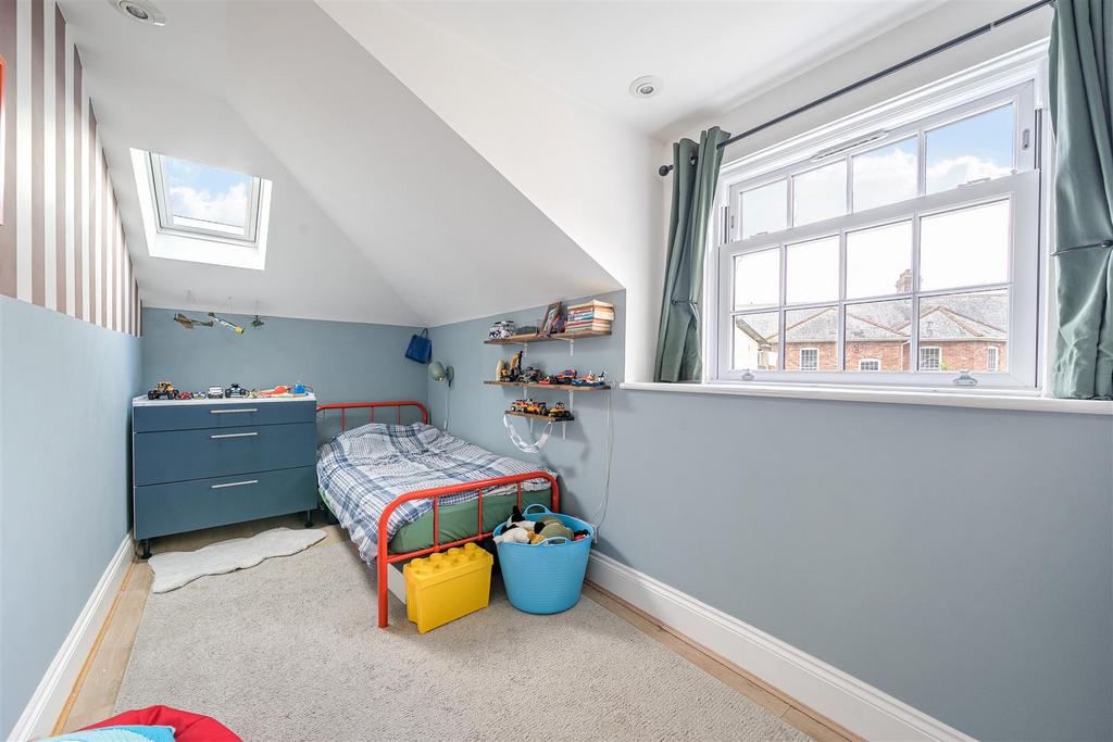Mews Bed 2.jpg