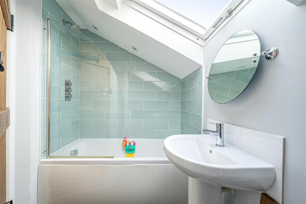 Mews Bathroom.jpg