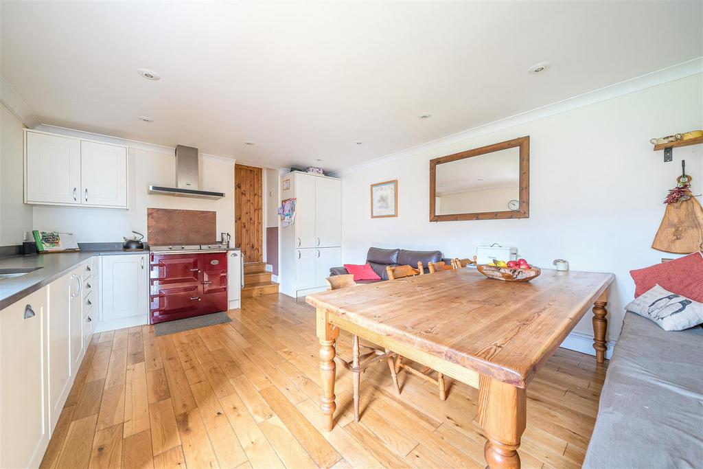 Mews Kitchen.jpg