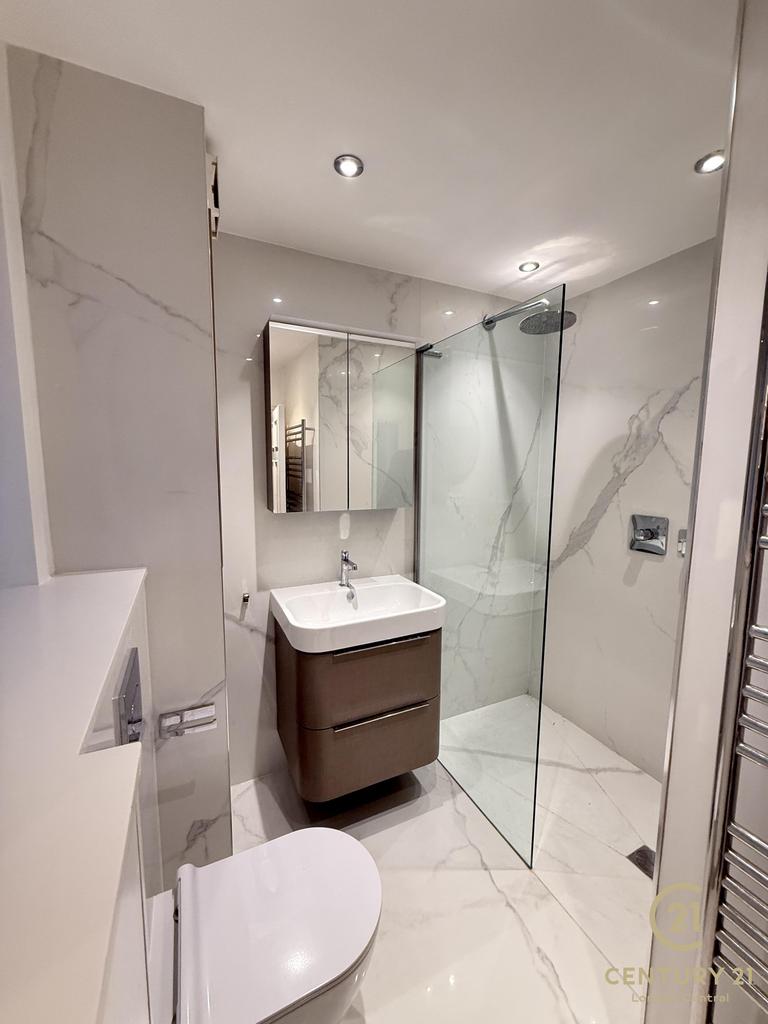 Family Shower room