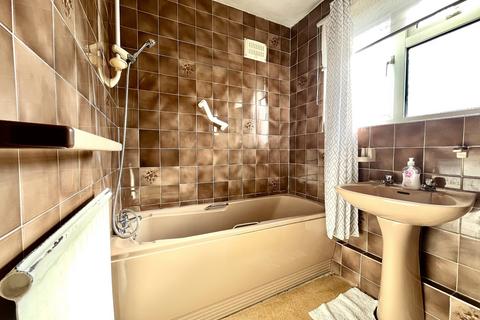 3 bedroom semi-detached house for sale, Elm Road, Chessington, Surrey. KT9 1AW