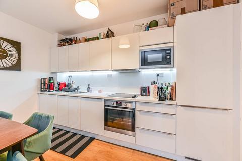 2 bedroom flat to rent, Stewarts Road, SW8, Vauxhall, London, SW8