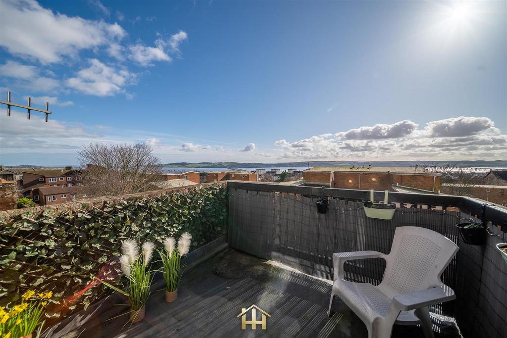 32 KINGHORNE COURT DD3 6 NZ 060326 EDIT (23 of 31).