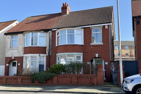 3 bedroom semi-detached house for sale, Collingwood Avenue, Blackpool FY3