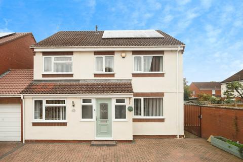 undefined, Dowell Close, TAUNTON