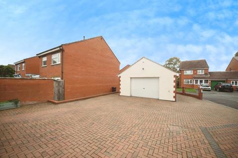 undefined, Dowell Close, TAUNTON