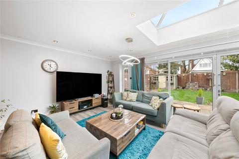 3 bedroom detached house for sale, Ashbury Drive, Uxbridge UB10