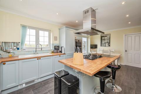 4 bedroom detached house for sale, Kimberley Road, Bacton, Norwich