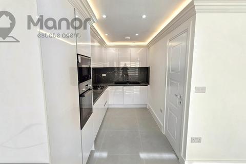 3 bedroom bungalow to rent, Perkins Road, Newbury Park, IG2 7NQ