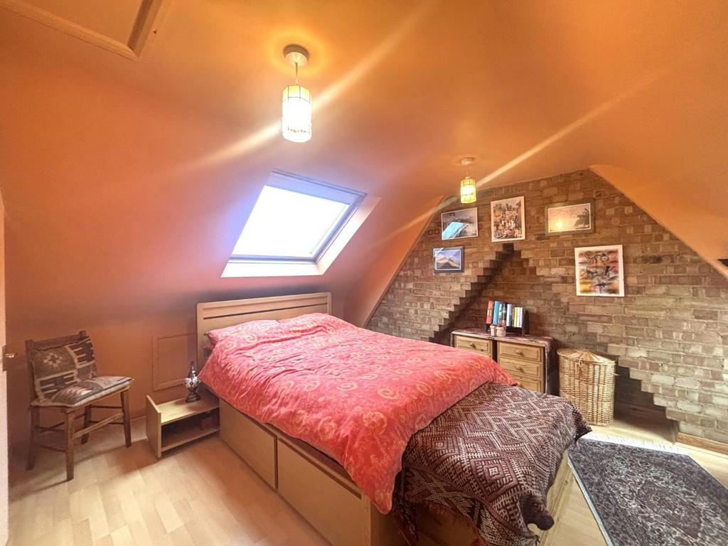 Bedroom 1.jpeg