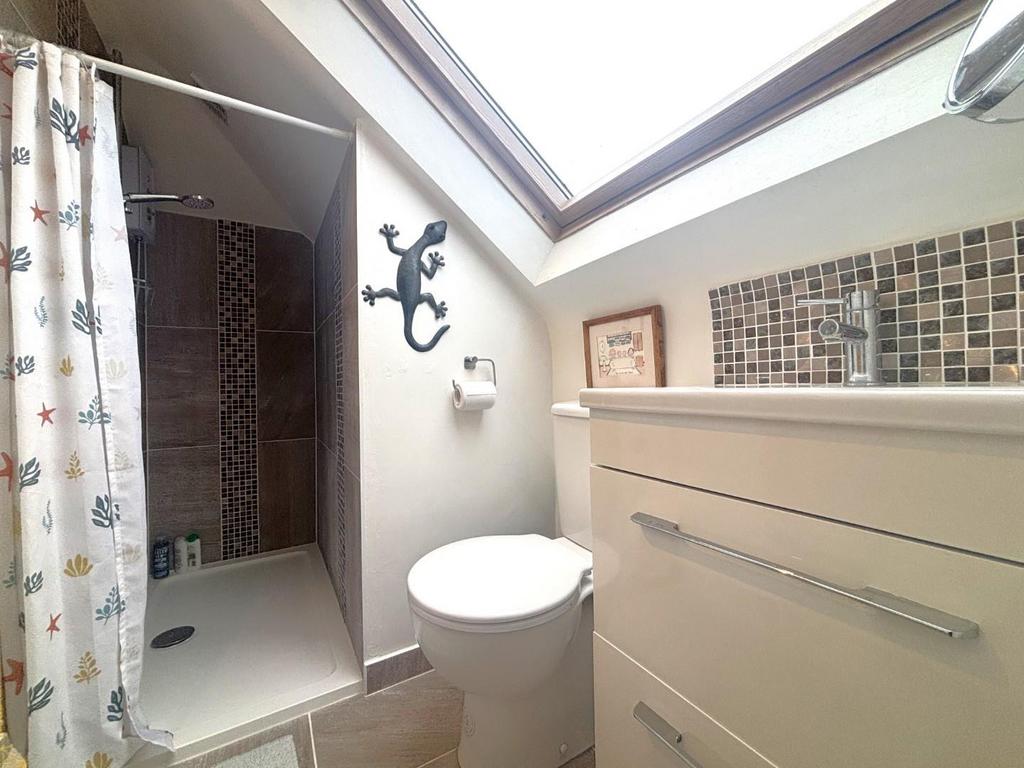 Ensuite.jpeg