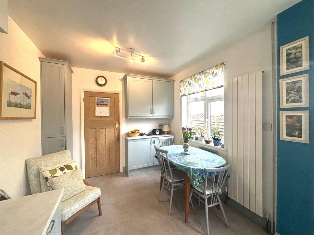Kitchen 3.jpeg