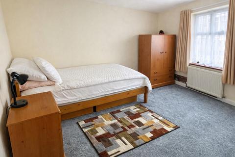 1 bedroom in a house share to rent, Gordon Road, Rochester, ME2